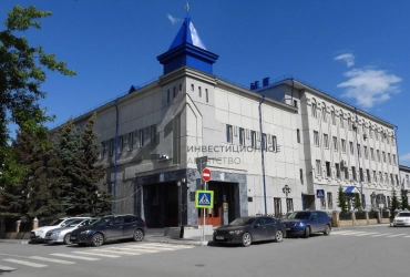 Здание в центре на своей земле