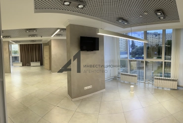 Шикарный офис с парковкой