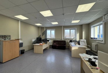 Офис кабинетного типа с парковкой 