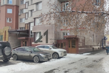 Нарядный цоколь в центре