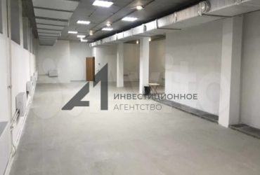 Цоколь. Трафик, ремонт и окна