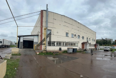 Склад с пандусом в городе